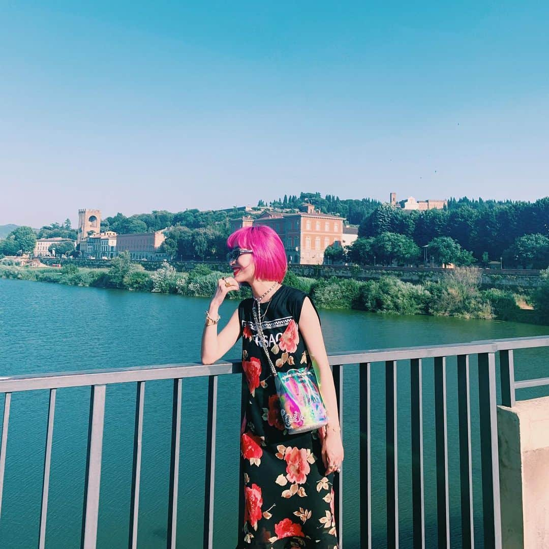 AYAさんのインスタグラム写真 - (AYAInstagram)「It was my first trip to Tuscan and I was very inspired by all experiences. I always like Italy everytime I visit this place.  It was happy time, full of smiles and my heart is filled with happiness. はじめての体験にとても刺激を受けた旅でした🌼 イタリアは来るたびに好きになる場所🇮🇹 あっとゆう間の楽しい時間、 笑顔に溢れて、幸せでした。💛」7月3日 14時43分 - ayaxxamiaya