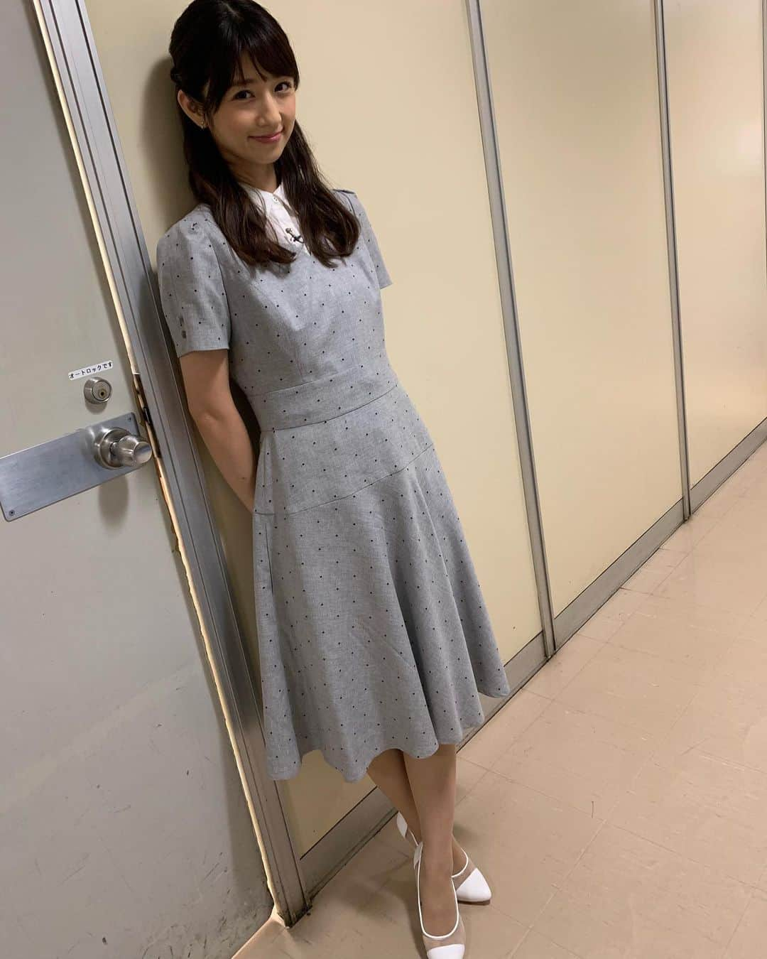 小倉優子さんのインスタグラム写真 - (小倉優子Instagram)「衣装です😊✨ ワンピース / @rene_official_jp アクセサリー / @starjewelry_press パンプス / @re_rz  #rene #starjewelry #RandE」7月3日 14時46分 - ogura_yuko_0826