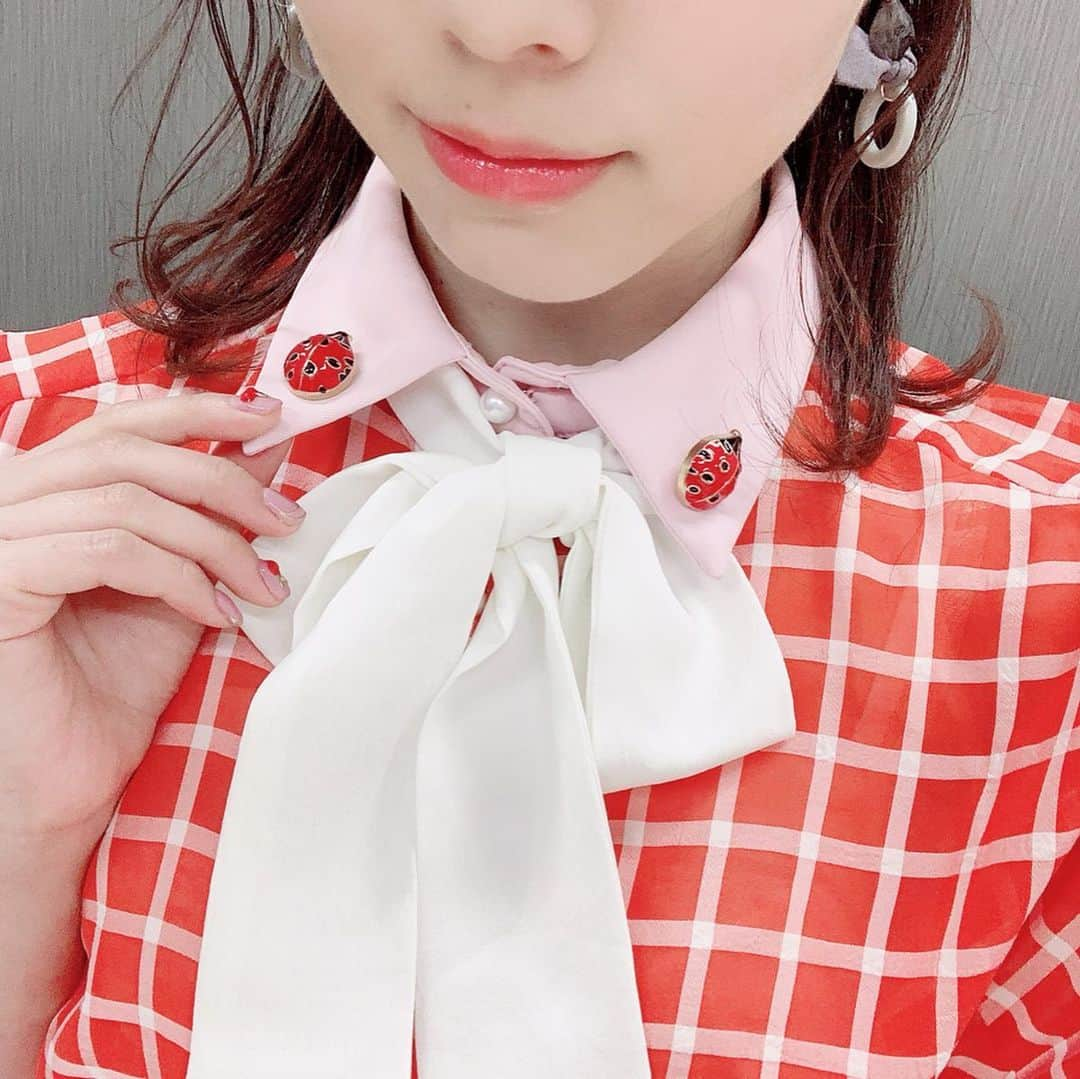 須田亜香里さんのインスタグラム写真 - (須田亜香里Instagram)「6月30日(日) 襟にてんとう虫住んでてキュンキュンした🐞  #abematv #熱闘mリーグ #麻雀  #衣装 #ワンピース」7月3日 20時31分 - akarisuda