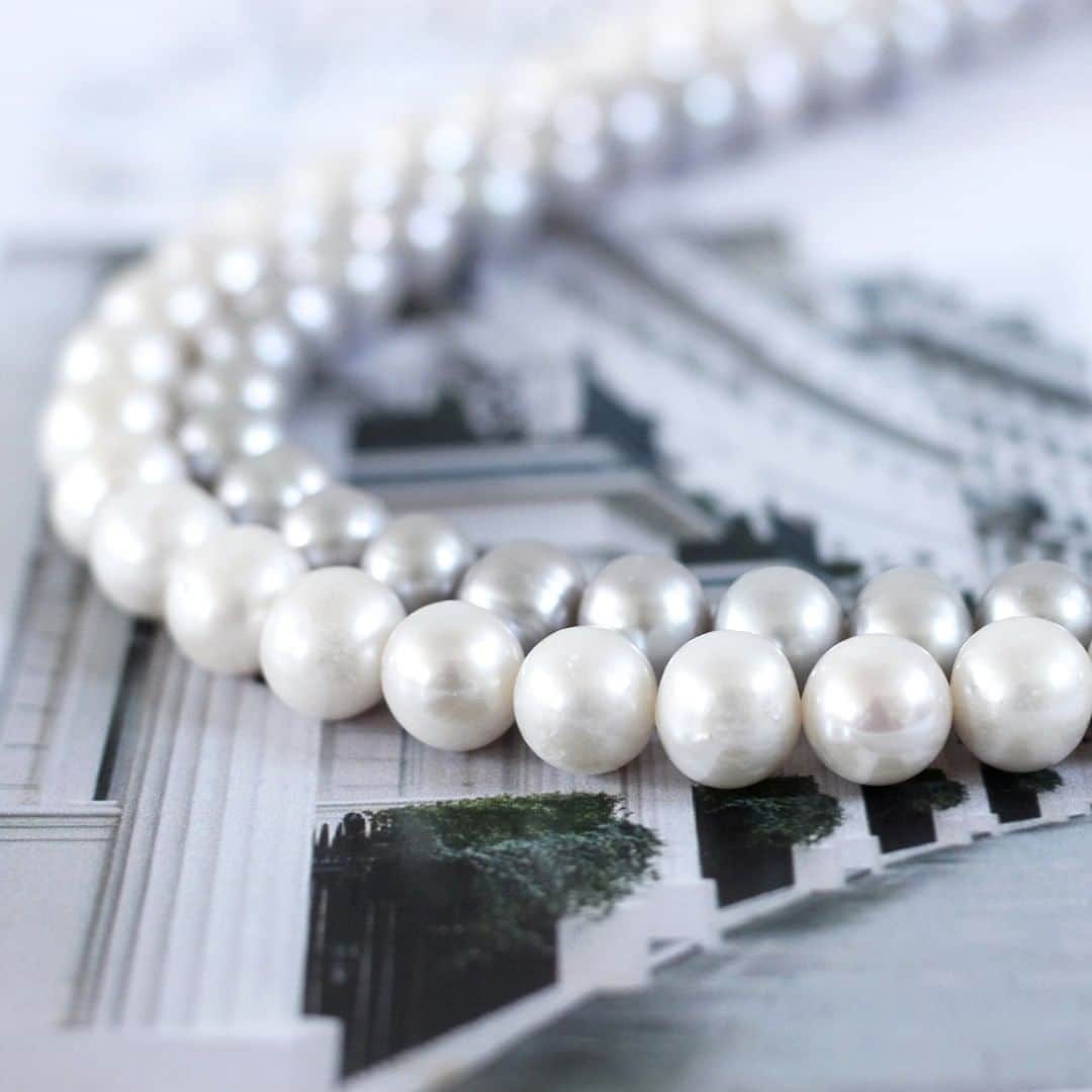 ダウアー&ホールさんのインスタグラム写真 - (ダウアー&ホールInstagram)「Our Sale is full of lustrous pearls, have you found yours yet? . . #Sale #Discount #Offer #SummerSale #Pearl #Necklace #Sparkle #SummerStyle #Bridal #BrideToBe #Shimmer #Jewellery #Jewelry #DowerAndHall」7月3日 16時10分 - dowerandhall