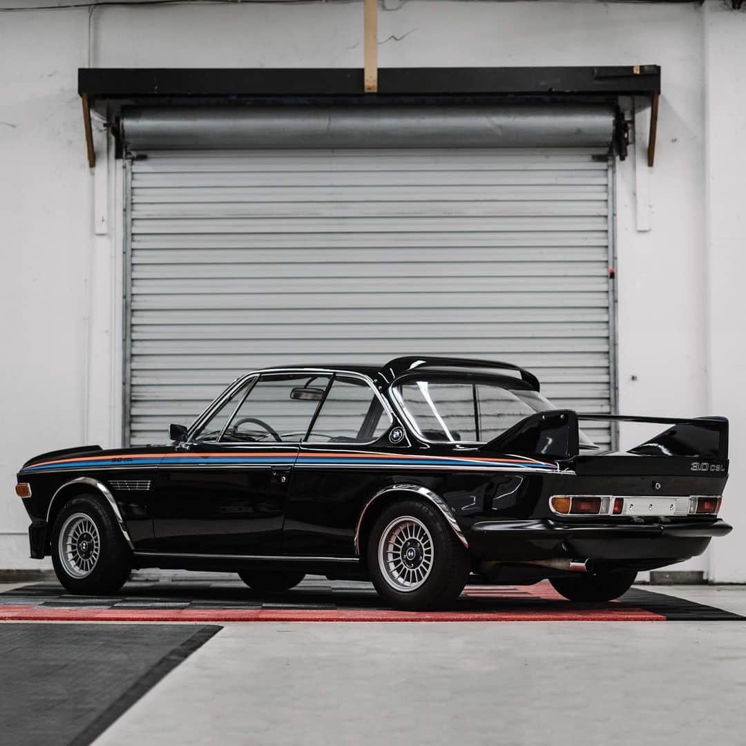 HYPEBEASTさんのインスタグラム写真 - (HYPEBEASTInstagram)「#hypeaf: A 1972 @bmw E9 3.0 CSL "Batmobile" is hitting the auction block. One of only 1,265 models built, the car takes on a menacing black-on-black color scheme that’s outfitted with the iconic aftermarket aero package, and remains in immaculate condition both inside and out. Performance-wise the vehicle’s output is rated at 203 brake horsepower and 286 Nm at 4200 RPM of torque.  Photo: @rmsothebys」7月3日 16時14分 - hypebeast