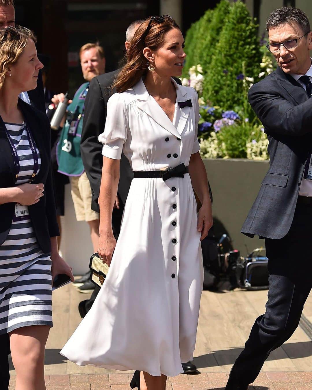 Vogue Australiaさんのインスタグラム写真 - (Vogue AustraliaInstagram)「As a long-time tennis fan and patron of the All England Lawn Tennis and Croquet Club, the #DuchessofCambridge is a regular presence at #Wimbledon. This year, #KateMiddleton arrived in an all-white midi dress, seemingly out to prove that you can put a royal twist on courtside attire. Tap the bio link to see her look from every angle. 📷 Getty Images」7月3日 16時19分 - vogueaustralia