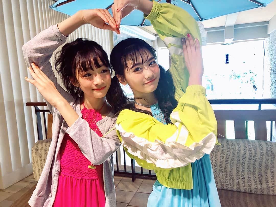 ニコ☆プチのインスタグラム：「😘💓 近頃らぶらぶなルキ＆アヤカ💚⚡︎💜⚡︎ . . #関谷瑠紀  #中山あやか  #ニコプチ」