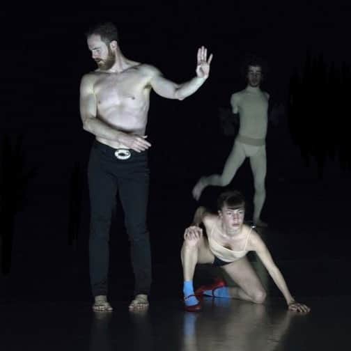 ジャンポールレスパナールのインスタグラム：「. En route to Montpellier for « Infini » Pré première at Montpellier danse festival . The latest piece of the widely acclaimed French choreographer Boris Charmatz will have its pre premiere at Montpellier danse Festival. infini seeks infinity within space. Infinity is a way of getting in touch with what exists beyond us; the stage is the space allowing for this transcendence. The body seems finite, and yet human motion is above all a potential. In Charmatz’s words “I’ve always hated counting while dancing. I’ve always preferred letting my mind wander. In this piece, we count, speak and sing, and dance, but it’s only so that we can wander better…” For centuries, dancers have been counting steps up to 4, 6, or 8, and then started over. In modern choreographies, they may count in more complex ways. But what would happen if they counted to infinity? What would happen if, instead of counting to reach a goal, a measure or rhythm, they were counting the way one does when falling asleep or dying? What would happen if numbers were to mark an abandonment, a passage, an infinite metamorphosis? In this piece, performers will not stop counting. Time freezes: they won’t stop at 1989, or 2015, or 2019… @terrain_bc」