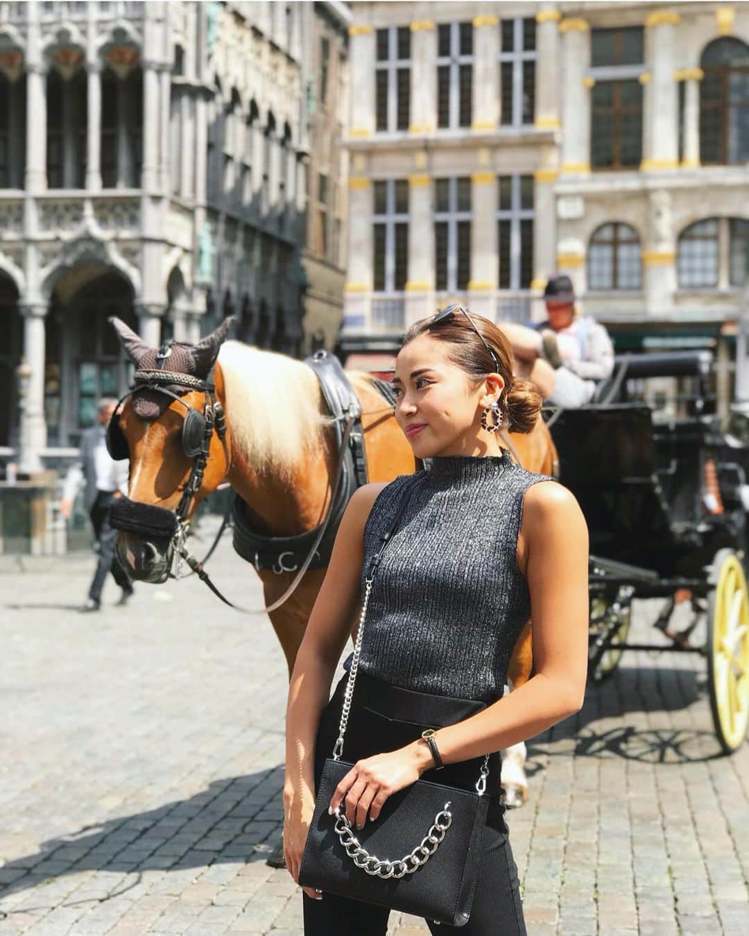 迫田里奈（りなぽよ）さんのインスタグラム写真 - (迫田里奈（りなぽよ）Instagram)「ベルギー🇧🇪も凄い感動した✨ 初めて行く場所はわくわくがとまりません🤤 . . 馬と🐴♥️ . . #ヨーロッパ#ベルギー#brussels」7月3日 16時32分 - rinapoyo.1129