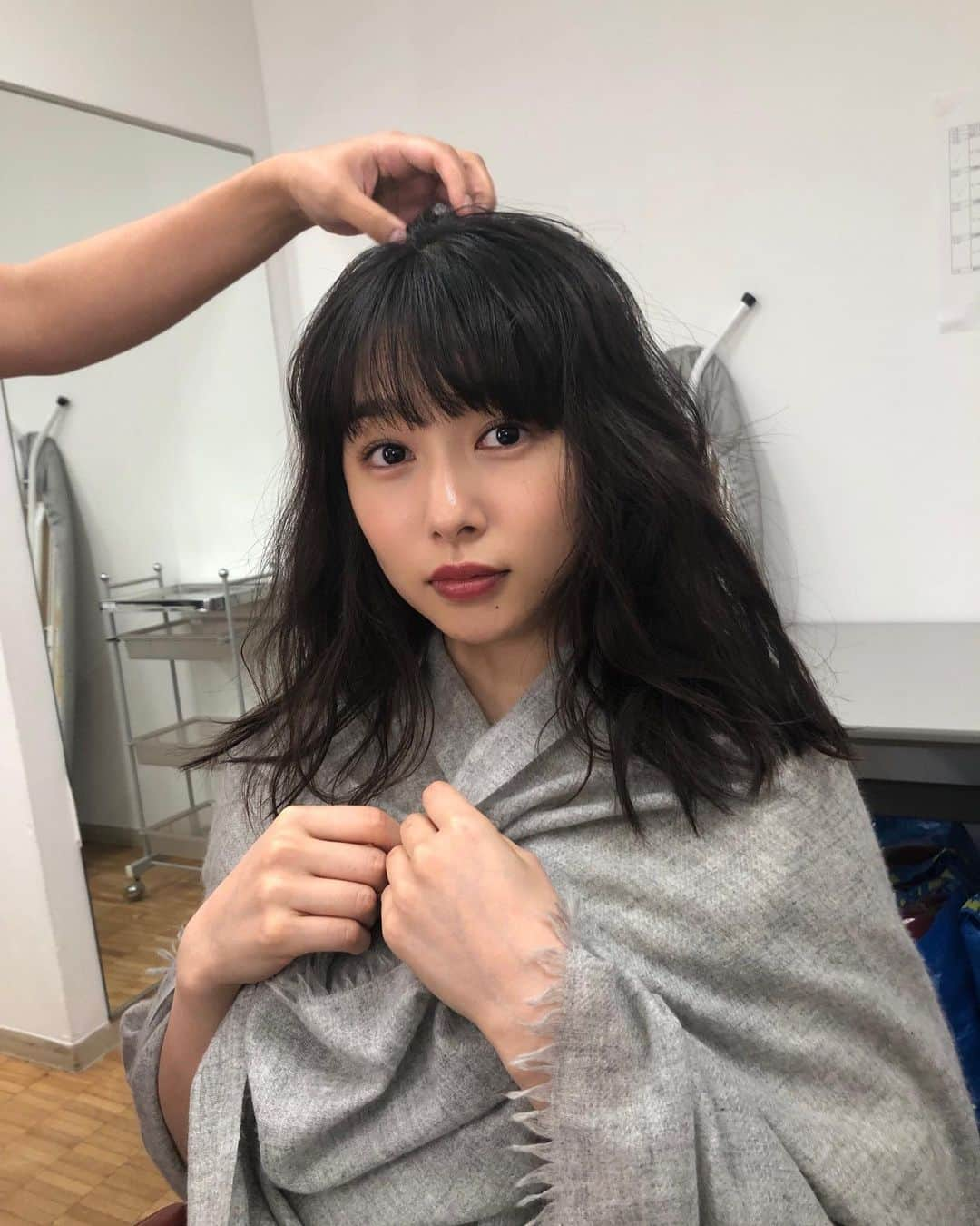 桜井日奈子さんのインスタグラム写真 - (桜井日奈子Instagram)「撮影してます📸  九州の豪雨が心配です、避難勧告地域の皆さま どうか指示に従ってほしいと思います  去年の西日本豪雨で、地元岡山が大変なことになったのもショックでした  皆様どうかご無事で」7月3日 17時05分 - sakurai.hinako_official