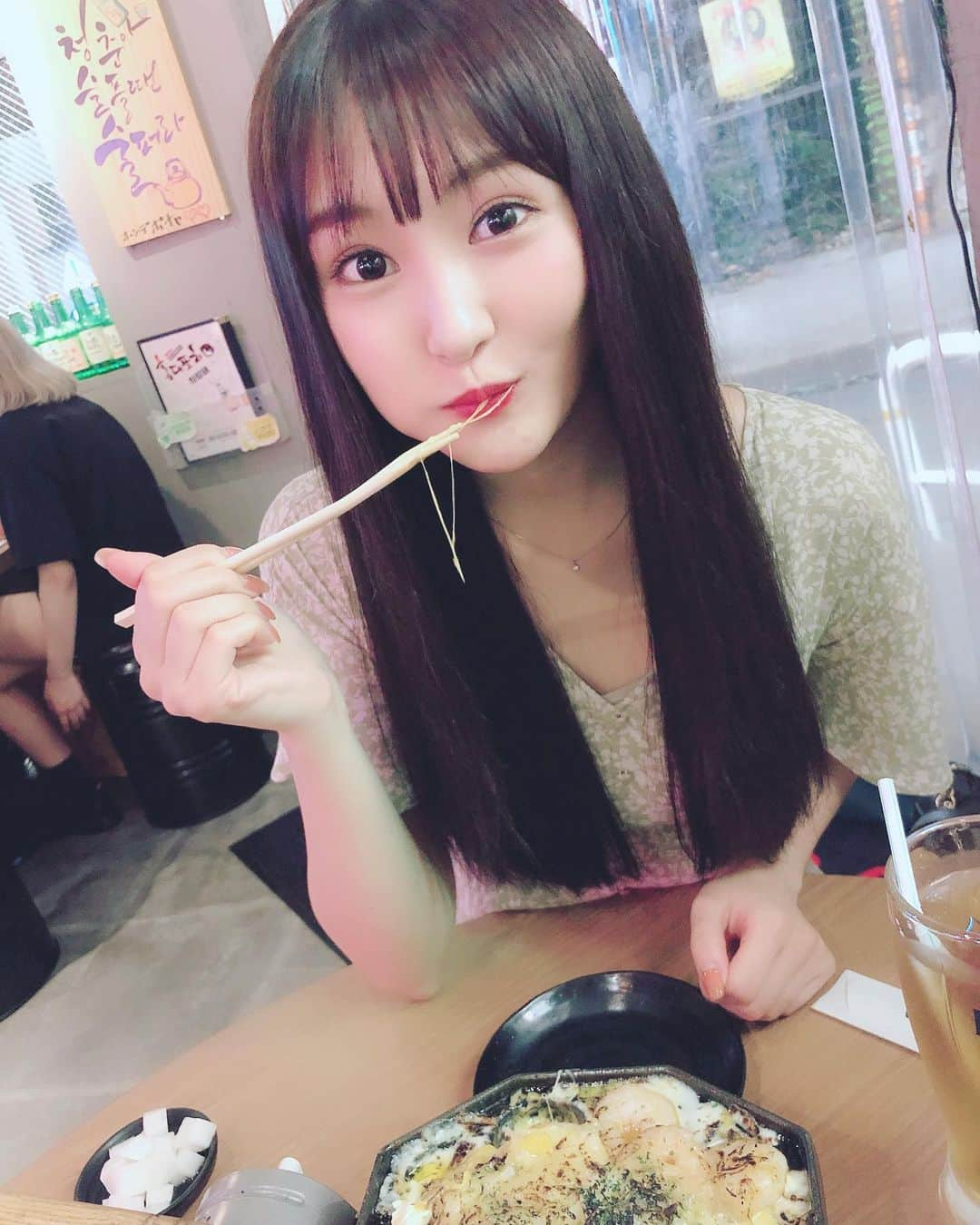 川上礼奈さんのインスタグラム写真 - (川上礼奈Instagram)「. ずーっと食べたかった #エビチーズフォンデュ 🦐🧀♡ めちゃめちゃ美味しかったぁ😋 #ホンデポチャ #新大久保 #もぐもぐれなぴょん」7月3日 17時35分 - kawakami_rena