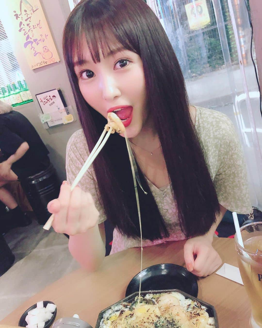 川上礼奈さんのインスタグラム写真 - (川上礼奈Instagram)「. ずーっと食べたかった #エビチーズフォンデュ 🦐🧀♡ めちゃめちゃ美味しかったぁ😋 #ホンデポチャ #新大久保 #もぐもぐれなぴょん」7月3日 17時35分 - kawakami_rena