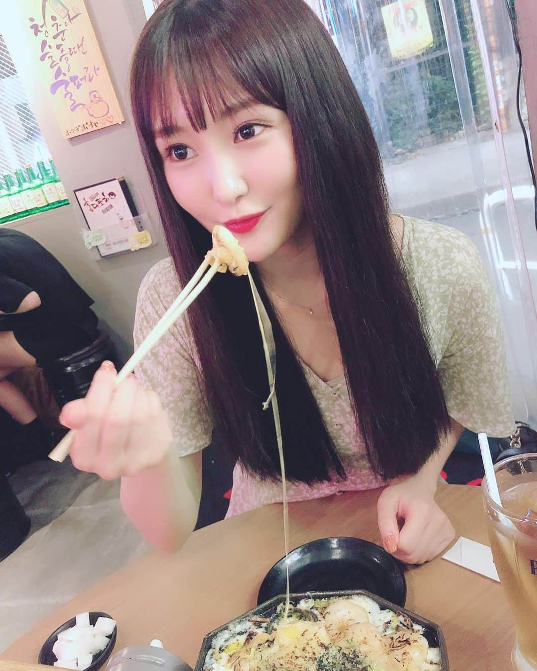 川上礼奈さんのインスタグラム写真 - (川上礼奈Instagram)「. ずーっと食べたかった #エビチーズフォンデュ 🦐🧀♡ めちゃめちゃ美味しかったぁ😋 #ホンデポチャ #新大久保 #もぐもぐれなぴょん」7月3日 17時35分 - kawakami_rena