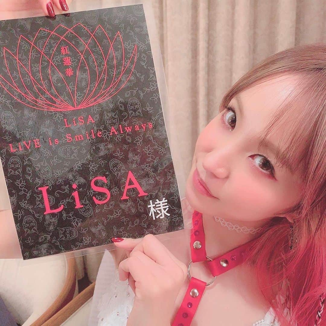 LiSAさんのインスタグラム写真 - (LiSAInstagram)「#ぐれんげツアー  はじめまーすっ\( ¨̮ )/♡ #紅蓮華 #LiSA #埼玉 #ホールツアー」7月3日 17時50分 - xlisa_olivex