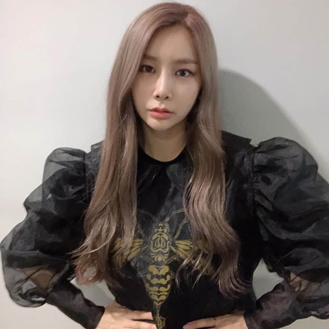のインスタグラム：「행복해 🐝」