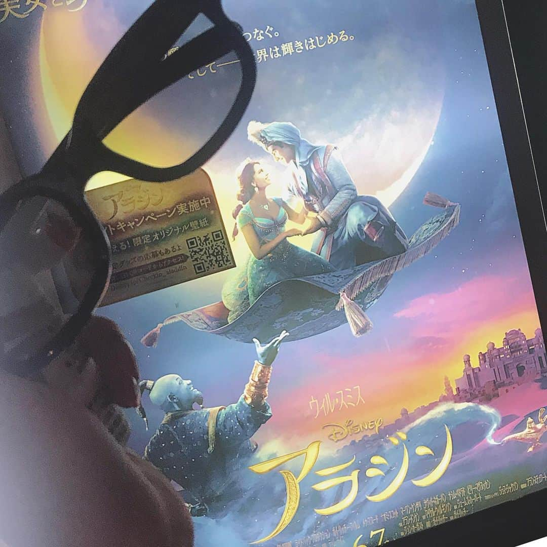 百瀬ひとみのインスタグラム：「人生初の1人映画してきた( ᷇ᵕ ᷆ ) 綺麗だしストーリーもアニメともちょっと違ったりして面白かった( ᷇ᵕ ᷆ )あと4dx3dだからアトラクションみたいで楽しかった~~~ #アラジン #4dx  #4dx3d #映画」