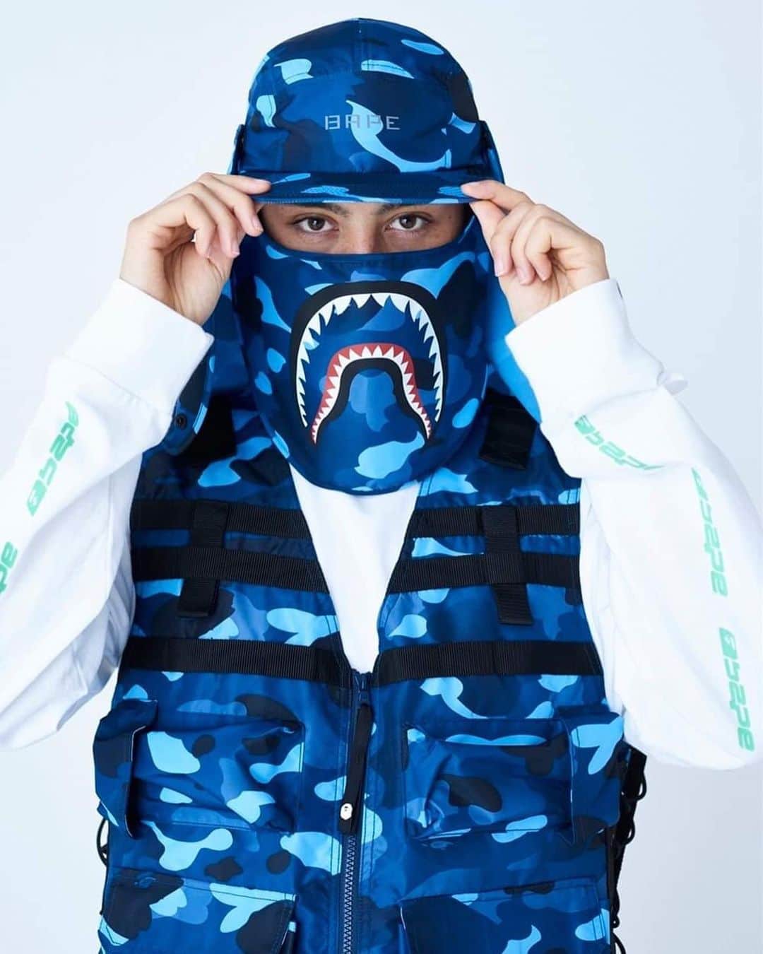 HYPEBEASTさんのインスタグラム写真 - (HYPEBEASTInstagram)「@hypebeaststyle: @bape_japan has unveiled its collection for the Fall/Winter 2019 season. Swipe to check out the new staples and camo-covered gear.  Photo: BAPE」7月3日 18時06分 - hypebeast