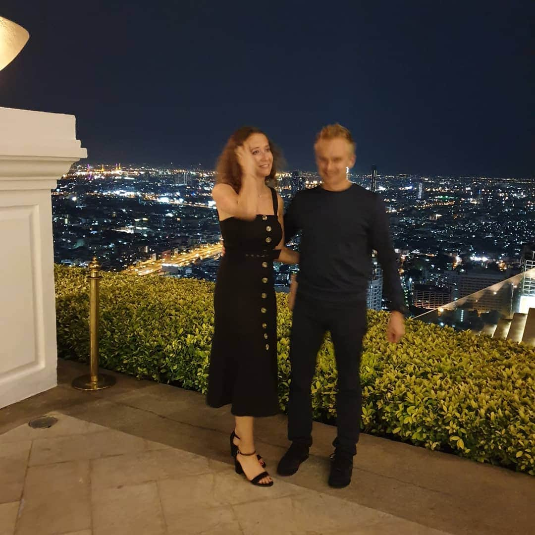 ヘイキ・コバライネンさんのインスタグラム写真 - (ヘイキ・コバライネンInstagram)「Nice dinner in Bangkok with @catherinekovalainen @luannyluaa @nickcassidy_ #siroccoskybar #bangkok」7月3日 18時09分 - heikkikovalainen