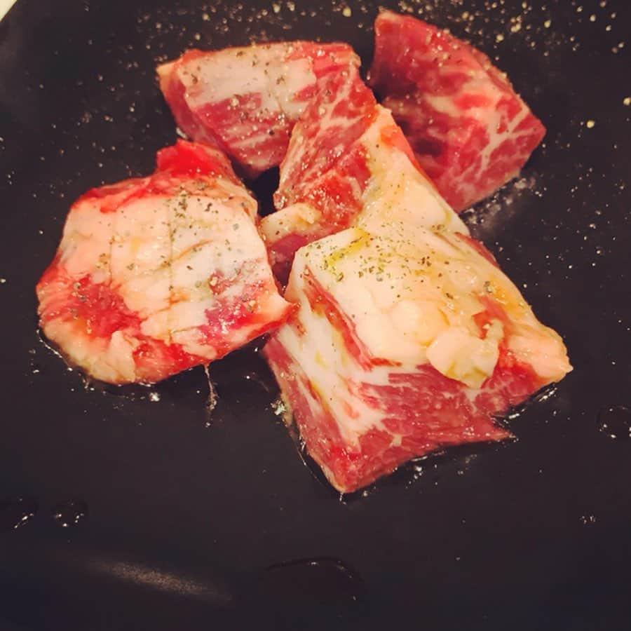 Q太郎さんのインスタグラム写真 - (Q太郎Instagram)「#浦和#elan#エラン#仕事前に#食事#肉#焼肉#中落ちカルビ#おすすめの#5種盛り合わせ」7月4日 5時45分 - qtaro.jun