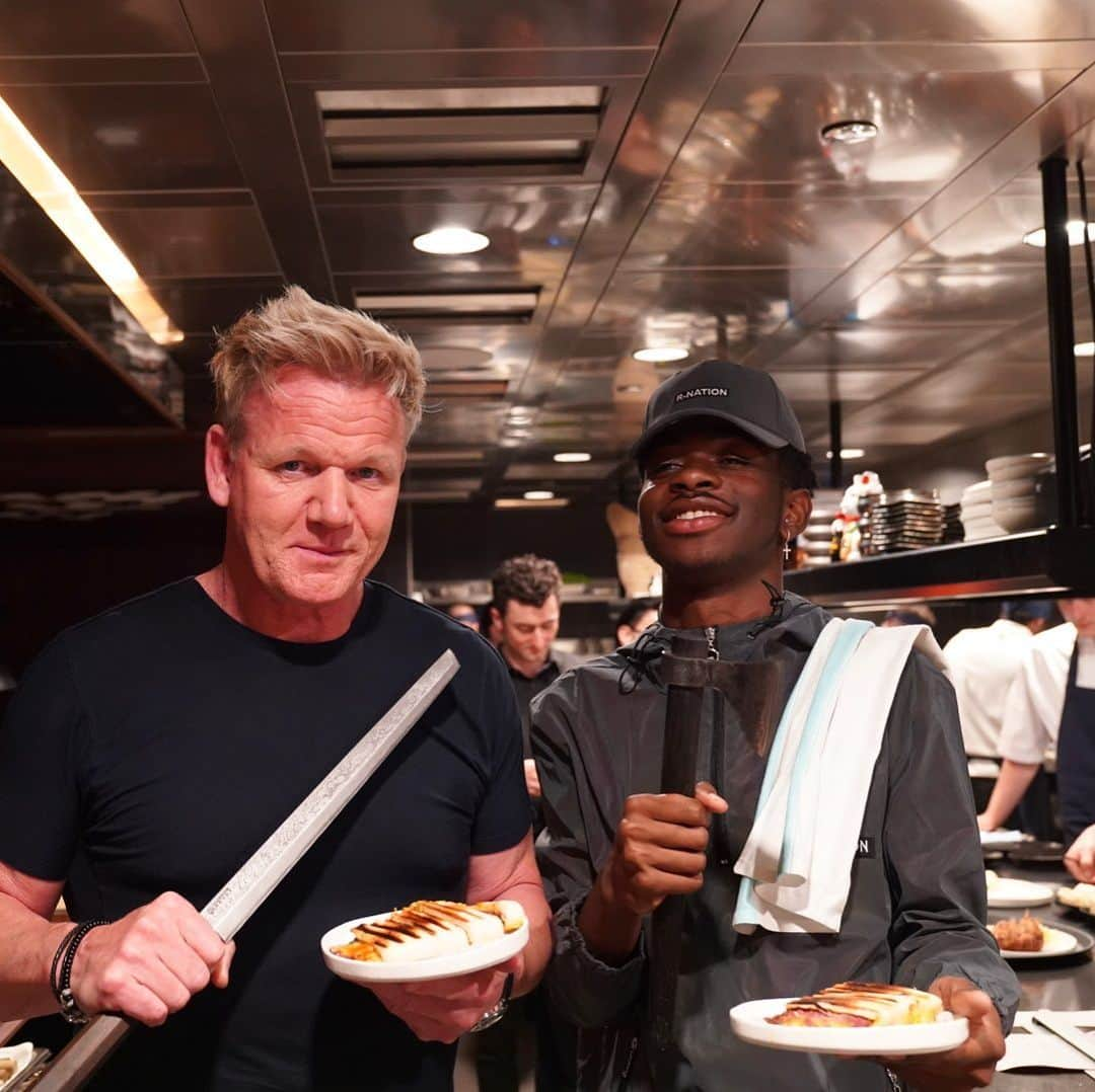 ゴードン・ラムゼイさんのインスタグラム写真 - (ゴードン・ラムゼイInstagram)「Panini/baonini. Done. @lilnasx should we add it to the @luckycatbygordonramsay menu ??」7月4日 4時30分 - gordongram