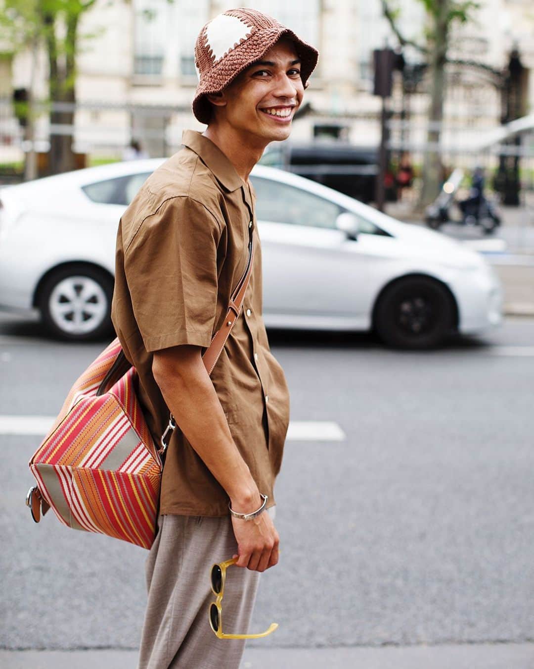 スコット・シューマンのインスタグラム：「I have to admit that Paris was cooler than Milano this men’s season and hotter on the runways and in the streets! 💁🏼‍♂️」