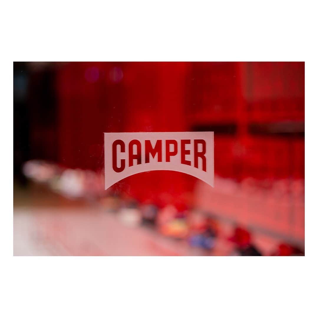カンペールさんのインスタグラム写真 - (カンペールInstagram)「Together with Fabrikr: Korean design duo @fabrikr explores the idea of infinity in a new store collaboration at Starfield Goyang mall in South Korea. #campertogether #campershoes」7月3日 21時32分 - camper