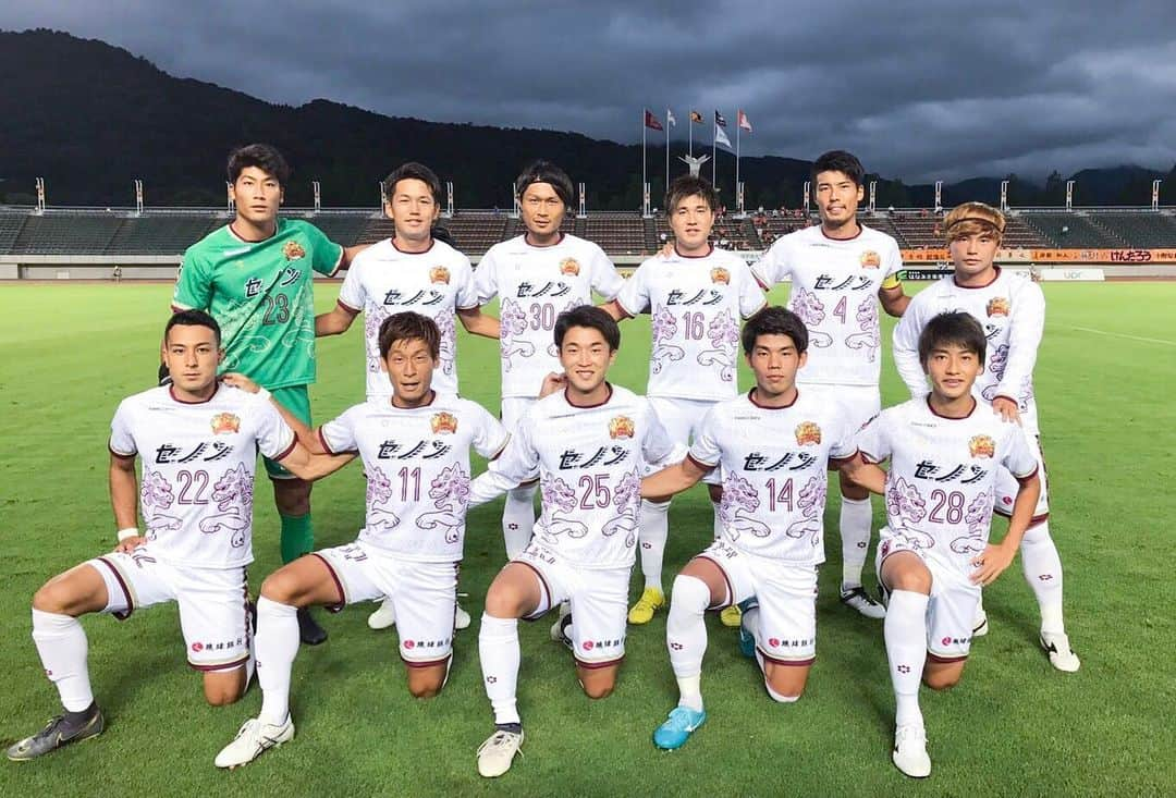 FC琉球さんのインスタグラム写真 - (FC琉球Instagram)「⚽️﻿﻿﻿﻿﻿﻿﻿﻿﻿﻿﻿﻿﻿﻿﻿ 7/3(水) #天皇杯 2回戦﻿ #FC琉球 1️⃣ － 2️⃣ #レノファ山口FC﻿ ﻿﻿﻿﻿﻿﻿﻿﻿﻿﻿ 🥅得点者:﻿﻿ #上門知樹 @uejo.satoki ﻿﻿﻿﻿﻿ ﻿﻿ 天皇杯残念な結果となりましたが﻿ 次節ホーム栃木戦に向けて気持ちを切り替えて﻿ いきたいと思います。﻿ ﻿ 引き続き応援よろしくお願いいたします🙇‍♀️﻿ ﻿﻿﻿ ﻿﻿﻿﻿﻿ ﻿﻿▶️NEXT HOME GAME◀️﻿﻿﻿﻿﻿﻿﻿﻿﻿﻿﻿﻿﻿ 【明治安田生命J2リーグ 第21節﻿﻿﻿﻿】﻿﻿﻿﻿﻿﻿﻿﻿﻿﻿﻿ ﻿﻿﻿﻿﻿﻿﻿﻿﻿﻿﻿ 🗓2019年7月6日(土)﻿﻿﻿﻿﻿﻿﻿﻿﻿﻿﻿﻿﻿﻿﻿﻿﻿﻿﻿﻿﻿﻿ 🆚 #栃木SC﻿﻿ ⏰19:00KICK OFF﻿﻿﻿﻿ 🏟️ #タピック県総ひやごんスタジアム﻿﻿﻿﻿﻿﻿﻿﻿﻿﻿﻿﻿﻿﻿ ﻿﻿﻿﻿﻿﻿﻿﻿﻿﻿﻿ ﻿﻿﻿﻿﻿﻿﻿ #週末はスタジアムに行こう﻿ ﻿﻿﻿﻿﻿﻿﻿﻿﻿﻿﻿ #週末はタピスタに行こう﻿﻿﻿﻿﻿﻿﻿﻿﻿﻿﻿ ﻿﻿﻿ ____________________________________________﻿﻿﻿﻿﻿﻿﻿﻿﻿﻿﻿﻿﻿﻿﻿﻿﻿﻿ ﻿﻿﻿﻿﻿﻿﻿﻿﻿﻿ #コトシハJガハンパナイ﻿﻿﻿﻿﻿﻿﻿﻿﻿﻿﻿﻿﻿﻿ ﻿﻿﻿﻿﻿﻿﻿﻿#コトシハ琉球モハンパナイ﻿﻿﻿﻿﻿﻿﻿﻿﻿﻿﻿﻿﻿﻿﻿ #FC琉球 #fcryukyu #FC琉球HELLOJ2 ﻿﻿﻿﻿﻿﻿﻿﻿﻿﻿﻿﻿﻿﻿﻿﻿﻿﻿﻿ #沖縄 #okinawa #サッカー #soccer #ジンベーニョ #沖縄サッカー #サッカー選手」7月3日 21時33分 - fcryukyu