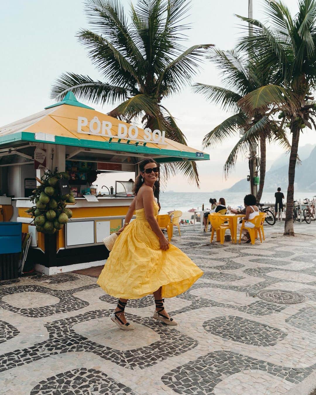 Collage Vintageさんのインスタグラム写真 - (Collage VintageInstagram)「The girl from Ipanema part II 😆🇧🇷💦 Wearing another beautiful yellow dress from @lacademie_ , I love this color for summer, don’t you? 🏖 @revolve #revolvearoundtheworld」7月3日 21時55分 - collagevintage