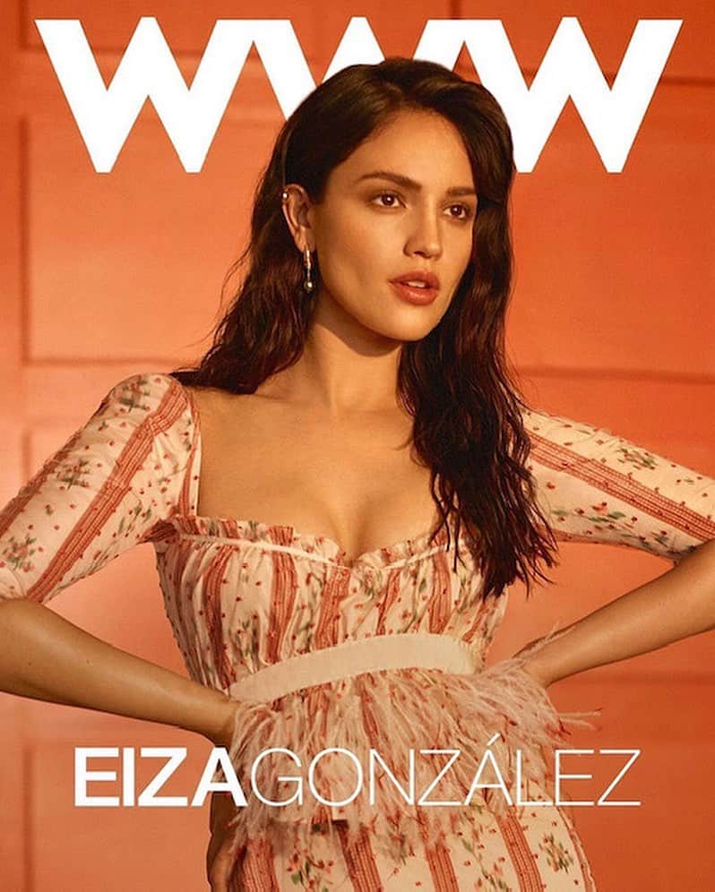 JO BAKERのインスタグラム：「E I Z A • G O N Á L E Z 🇲🇽 Rich high heat summer temperature tones on #eizagonzalez shot by @thomaswhiteside for @whowhatwear !! Style @marpeidro  Hair @giannandreahair  Makeup by me #jobakermakeupartist 💋 #summermakeup #summerskin #healthyskin #makeup #makeuplooks #makeupartist #makeupoftheday #mexican #skincare #skincareroutine #skinhealth」
