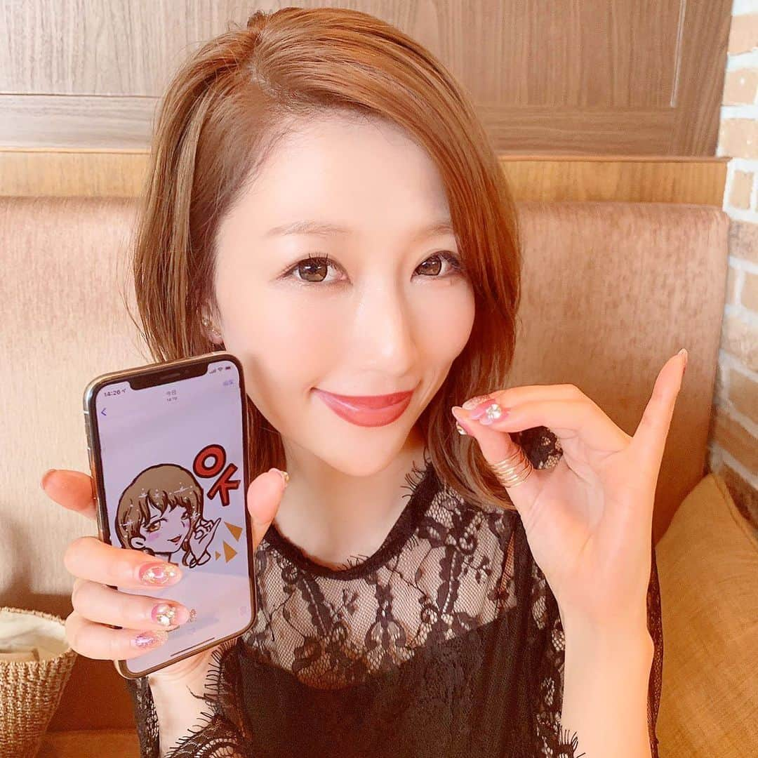 梅野舞さんのインスタグラム写真 - (梅野舞Instagram)「ok👌 mai スタンプ💞  実在しているモデルさんやインフルエンサーがラインスタンプになりました⭐️⭐️ 嬉し♬  @chuganji_takamu  #LINEスタンプ #lineスタンプクリエイターズ #lineスタンプ販売中 #ベイシカ #キラキラ女子スタンプ #中元寺隆夢 #ok#happy#instapic #instagood」7月3日 22時13分 - mai.umeno