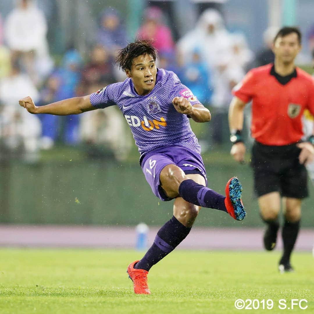 サンフレッチェ広島さんのインスタグラム写真 - (サンフレッチェ広島Instagram)「⚽天皇杯2回戦　試合結果⚽ サンフレッチェ広島　4-0　沖縄SV 前半：0-0 後半：4-0 【得点者】東俊希、松本大弥、パトリック（2）  悪天候の中、平日ナイトゲームにもかかわらず、 熱いご声援をありがとうございました！  #東俊希選手 #松本大弥選手 #青山敏弘選手 #清水航平選手 #廣永遼太郎選手 #井林章選手 #皆川佑介選手 #渡大生選手 #松本泰志選手 #パトリック選手 #sanfrecce #ICHIGAN」7月3日 22時20分 - sanfrecce.official