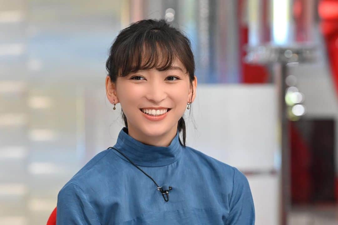 日本テレビ「おしゃれイズム」さんのインスタグラム写真 - (日本テレビ「おしゃれイズム」Instagram)「. 杏さん😻いらっしゃいませー！ 3児のお子さんがいらっしゃる大忙しの杏さん ワンチャンとお子さんの大移動エピソード😹 仲間由紀恵さんから上田さんにメッセージ😹 お仕事にも密着📹 日曜日よる10時ですー！☺︎ #おしゃれイズム #杏 #仲間由紀恵」7月3日 22時53分 - oshare_clip_ntv