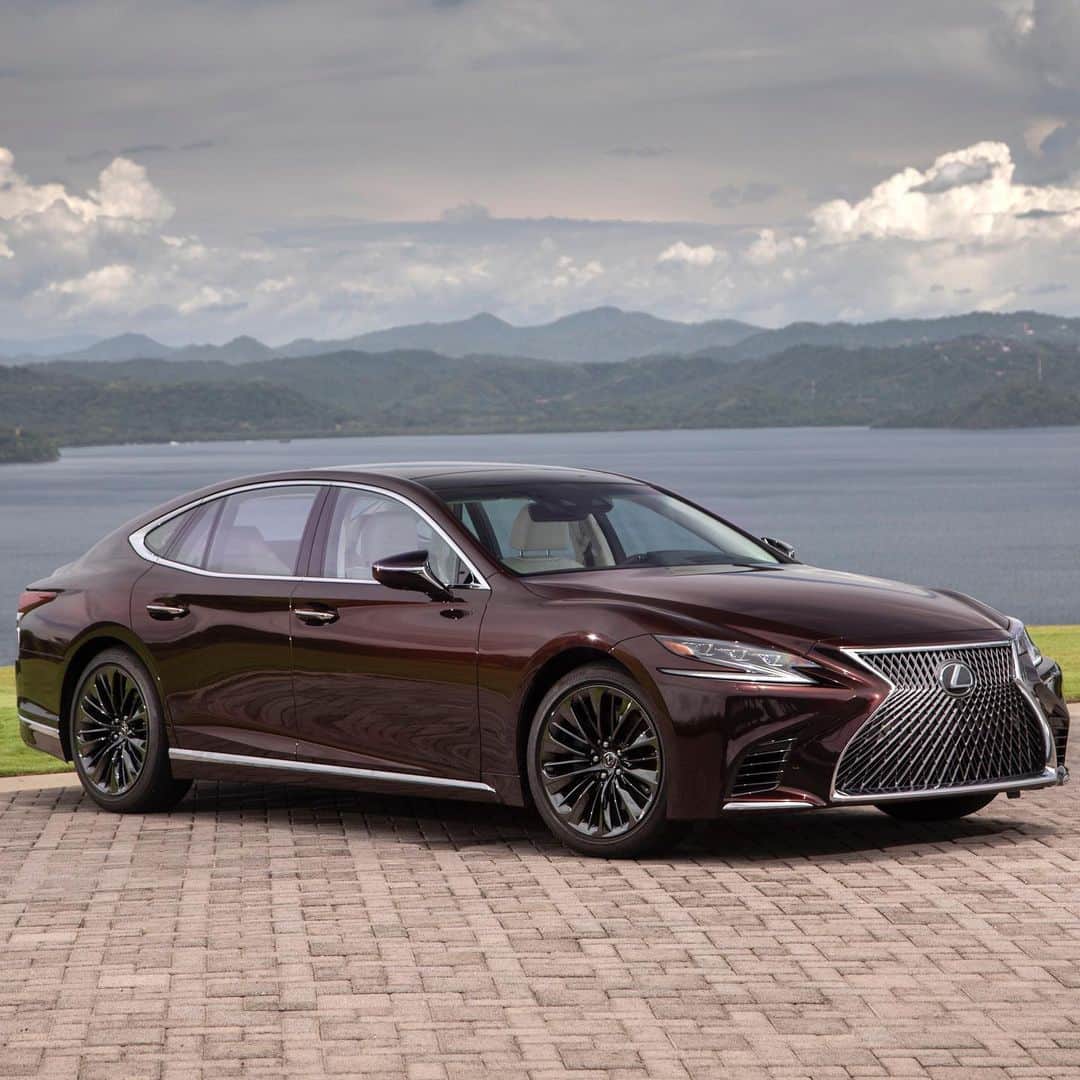 Lexus USAのインスタグラム：「As if it couldn’t get any more inspiring. Introducing the all-new addition to the Inspiration Series, the #LexusLS.」