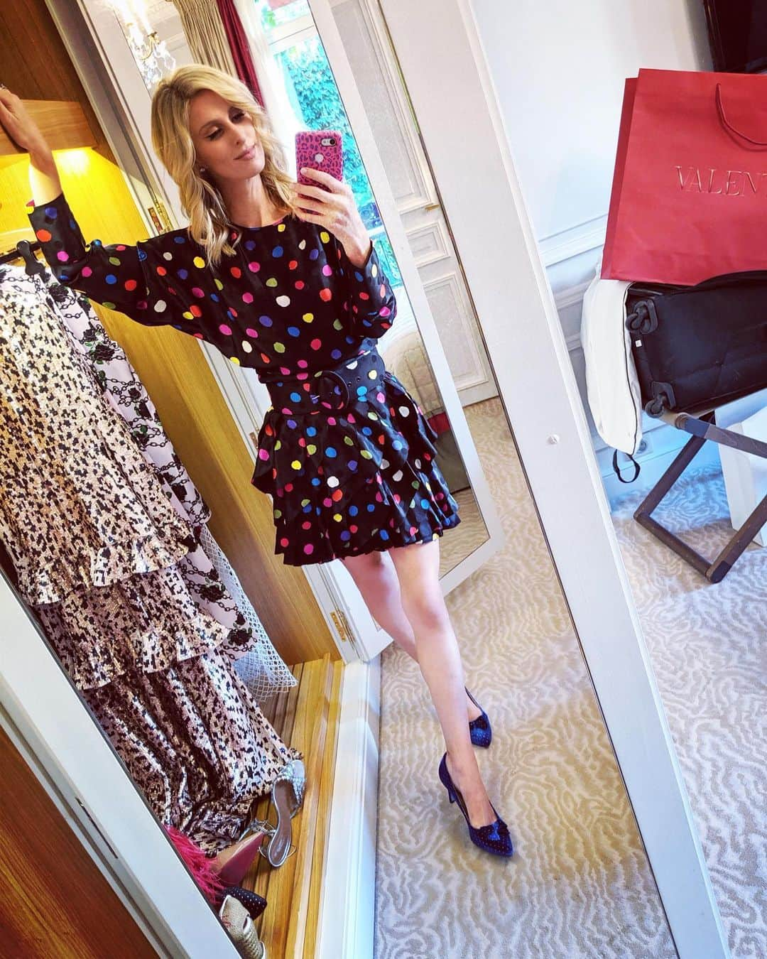 ニッキー・ヒルトンさんのインスタグラム写真 - (ニッキー・ヒルトンInstagram)「Polka dots + ruffles 💅」7月3日 23時33分 - nickyhilton