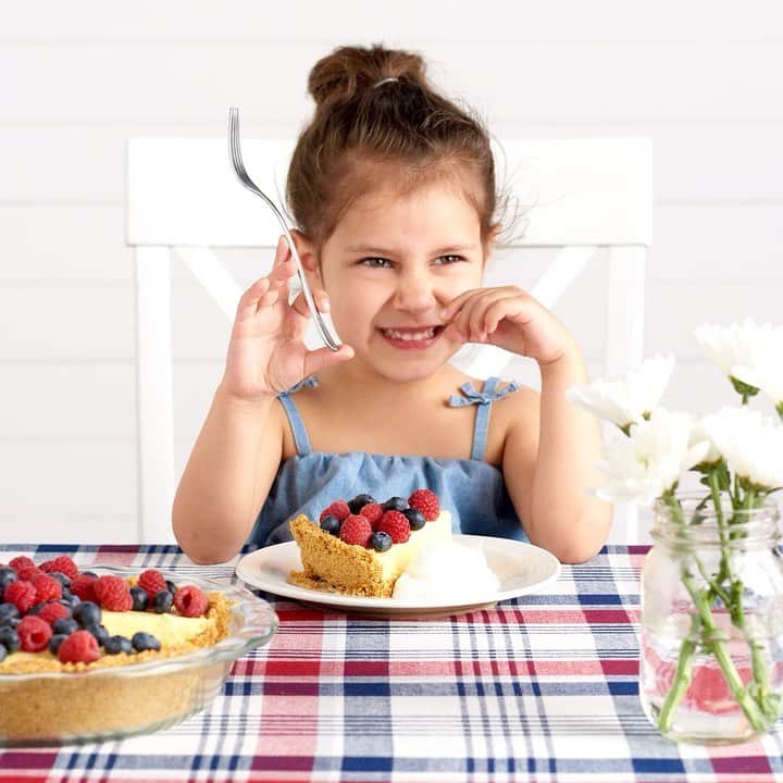 ロック&リパブリックのインスタグラム：「Here’s hoping your Fourth is as sweet as can be. 🇺🇸 #Kohls #fourthofjuly」
