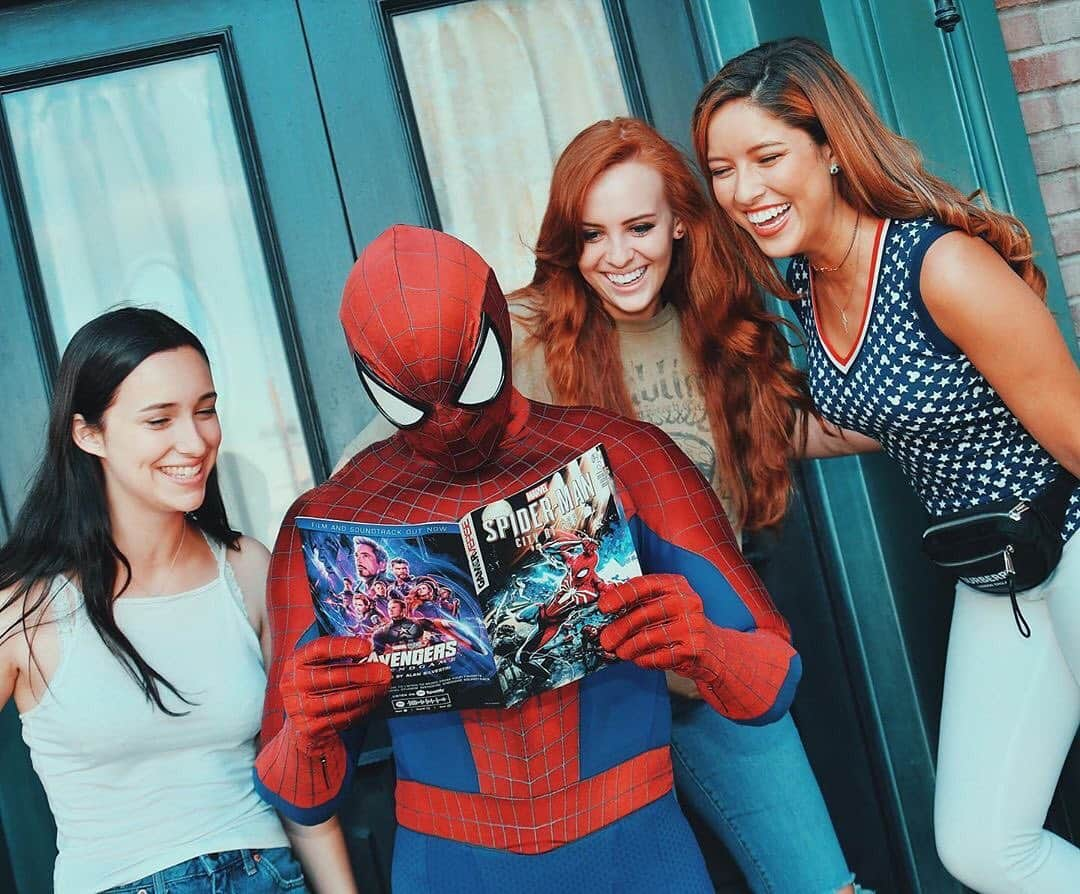 ディズニーランドさんのインスタグラム写真 - (ディズニーランドInstagram)「You've read them in the comics, but have you encountered them in person? Keep sharing your favorite Super Hero photos with #HappiestPlace! (📷: @rachellleanne)」7月4日 0時18分 - disneyland