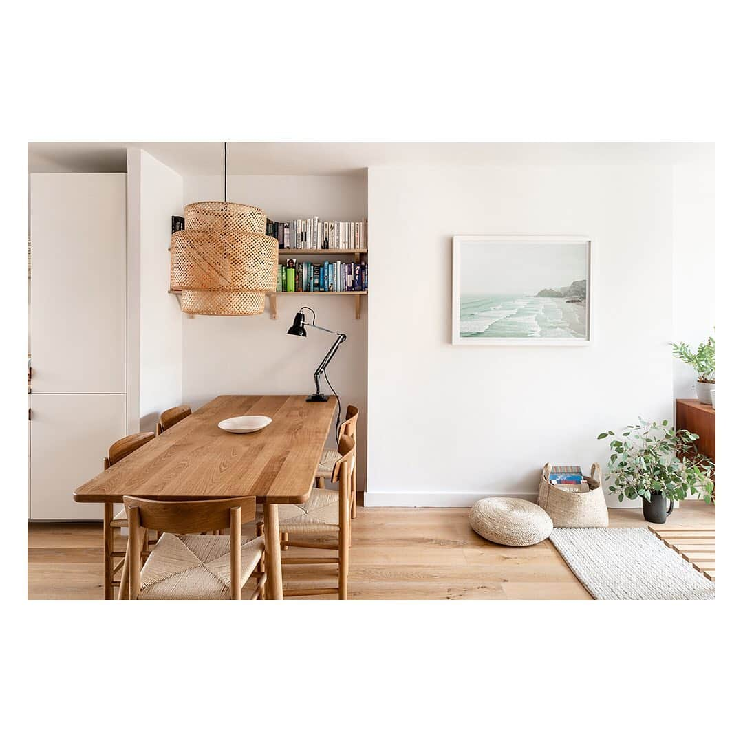 The Modern Houseさんのインスタグラム写真 - (The Modern HouseInstagram)「In our latest Trend Report, our co-founder @matt_gibberd explains why The Modern House staff are choosing to sell their homes now. Read the full feature in our bio.」7月4日 0時19分 - themodernhouse