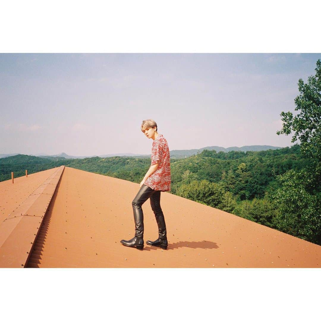 EXOさんのインスタグラム写真 - (EXOInstagram)「백현 BAEKHYUN The 1st Mini Album ‘City Lights’ - 🎧 2019.07.10. 6PM (KST) 👉 http://baekhyun.smtown.com/ - #백현 #BAEKHYUN @baekhyunee_exo #엑소 #EXO #weareoneEXO #CityLights #UNVillage」7月4日 0時25分 - weareone.exo