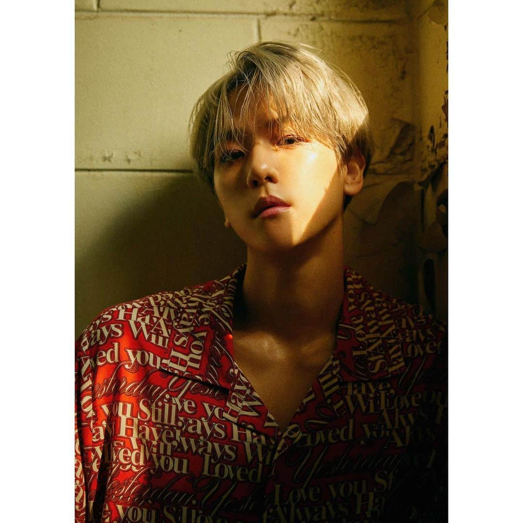 EXOさんのインスタグラム写真 - (EXOInstagram)「백현 BAEKHYUN The 1st Mini Album ‘City Lights’ - 🎧 2019.07.10. 6PM (KST) 👉 http://baekhyun.smtown.com/ - #백현 #BAEKHYUN @baekhyunee_exo #엑소 #EXO #weareoneEXO #CityLights #UNVillage」7月4日 0時25分 - weareone.exo