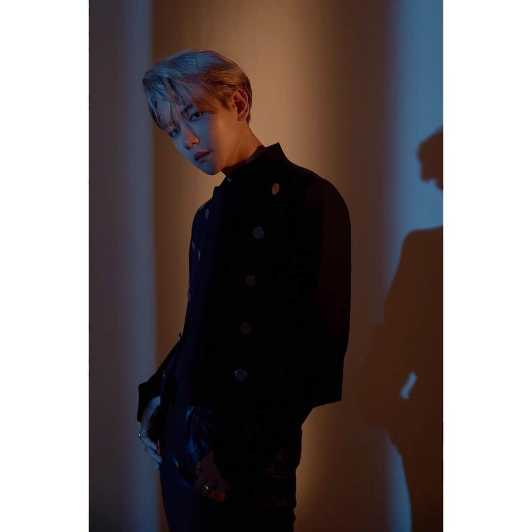 EXOさんのインスタグラム写真 - (EXOInstagram)「백현 BAEKHYUN The 1st Mini Album ‘City Lights’ - 🎧 2019.07.10. 6PM (KST) 👉 http://baekhyun.smtown.com/ - #백현 #BAEKHYUN @baekhyunee_exo #엑소 #EXO #weareoneEXO #CityLights #UNVillage」7月4日 0時26分 - weareone.exo