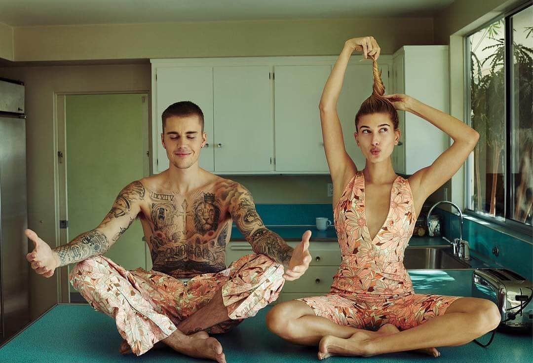 E! Onlineさんのインスタグラム写真 - (E! OnlineInstagram)「Us trying to be patient while Instagram figures everything out. 🧘‍♂️ (📷: Annie Leibovitz / Vogue)」7月4日 1時06分 - enews