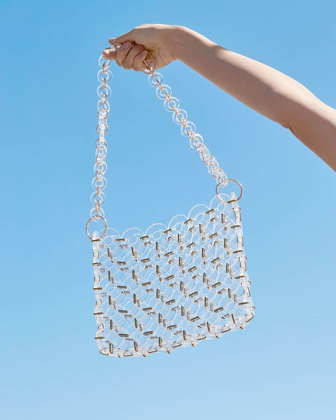 Saks Fifth Avenueさんのインスタグラム写真 - (Saks Fifth AvenueInstagram)「HANDBAG HEROES: Look to @cultgaia for vacation-ready bags that will take you sky-high. #SaksStyle」7月4日 2時42分 - saks