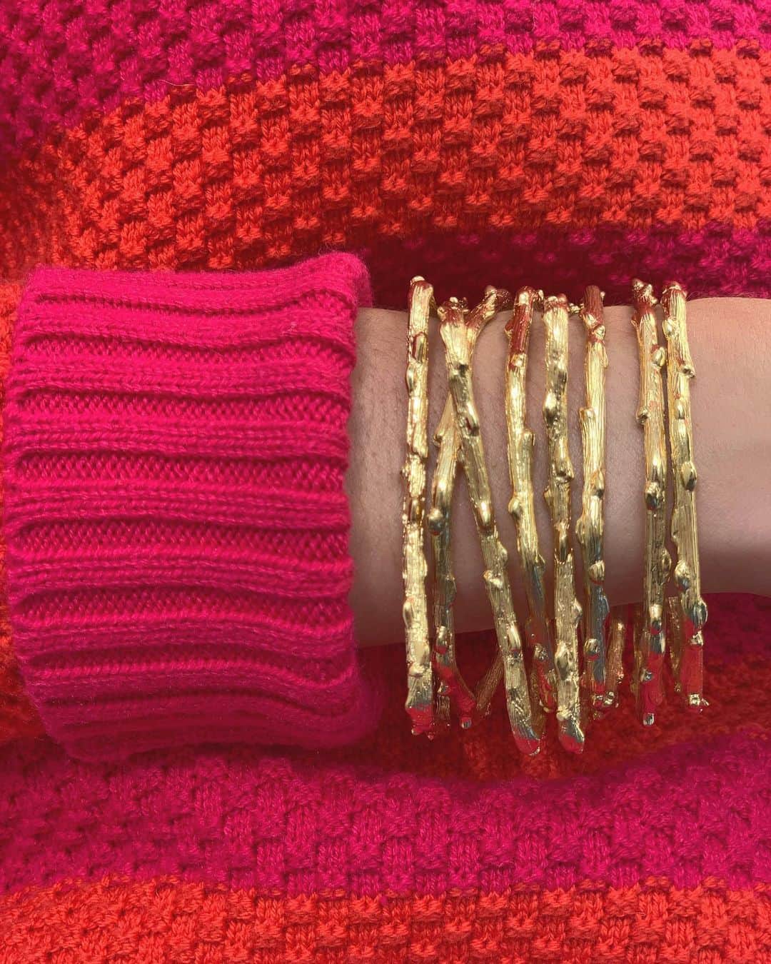 のインスタグラム：「Never enough 🍒 #aureliebidermann #trueblue」