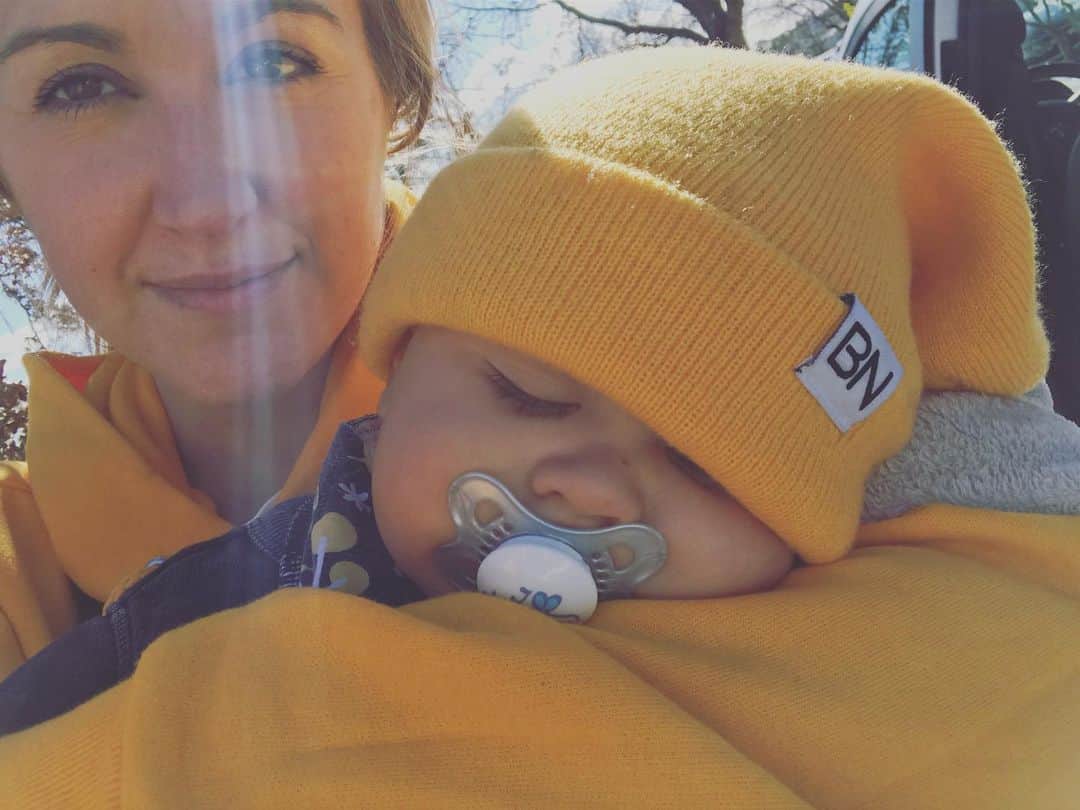 ブリット・ニコルのインスタグラム：「Me and Eli taking on all the adventures!💛 Exciting news ... shopbrittnicole.com is having a SALE that starts right now! 40% OFF for 4 days using the code JULY4 . If you want our look 😉 he he, I’m wearing #thewoacollection Yellow Hoodie and Eli is in the #brittnicolecollection Yellow Beanie ! Have fun shopping 🎈@shopbrittnicole」
