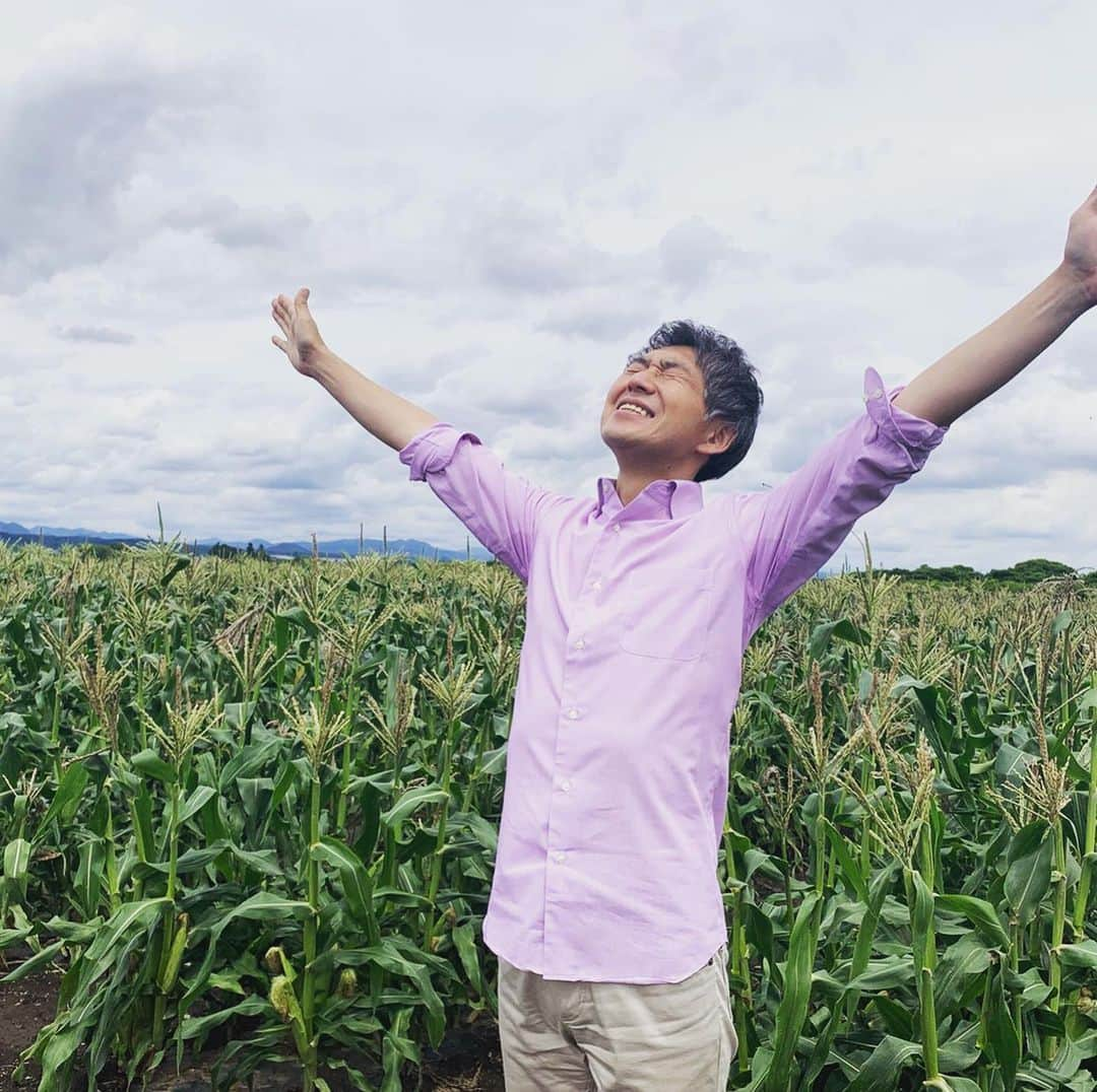 倉橋友和さんのインスタグラム写真 - (倉橋友和Instagram)「梅雨にも負けず、トウモロコシ畑で初夏を感じる星さん⭐️🌽 今日の#メーテレ #アップ #街自慢 は#岐阜県 #関市 から生中継です🎤 #メーテレアップ #アップは午後3時46分から #アップの特集は午後6時15分から #田中雅美 さん #山崎亮 さん #アナウンサー #鈴木しおり #星恭博 #石神愛子 #倉橋友和 #伊豆蔵将太 #濱田隼 #気象予報士 #山田修作 #修作さん #冨永幸」7月4日 13時48分 - nbn_kurahashi