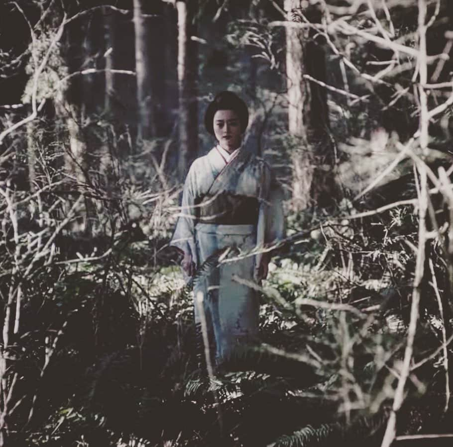 祐真キキさんのインスタグラム写真 - (祐真キキInstagram)「The Terror : Infamy  August 12th on AMC @amc_tv  can't see my feet in this picture😱  ドラマ ザ・テラー : インファミー 8月12日から  この写真 足無いけど。。。 加工やんな？笑笑」7月4日 13時57分 - kikisukezane