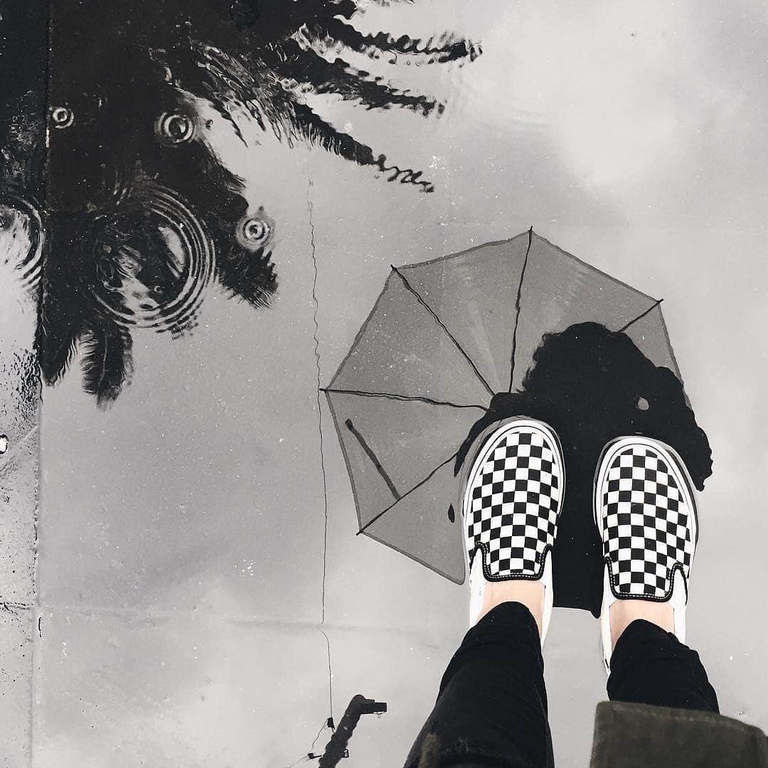 Vans Philippinesさんのインスタグラム写真 - (Vans PhilippinesInstagram)「Rainy day reflections ☔ Photo by @its_akraken  #VansPhilippines」7月4日 14時23分 - vansphilippines