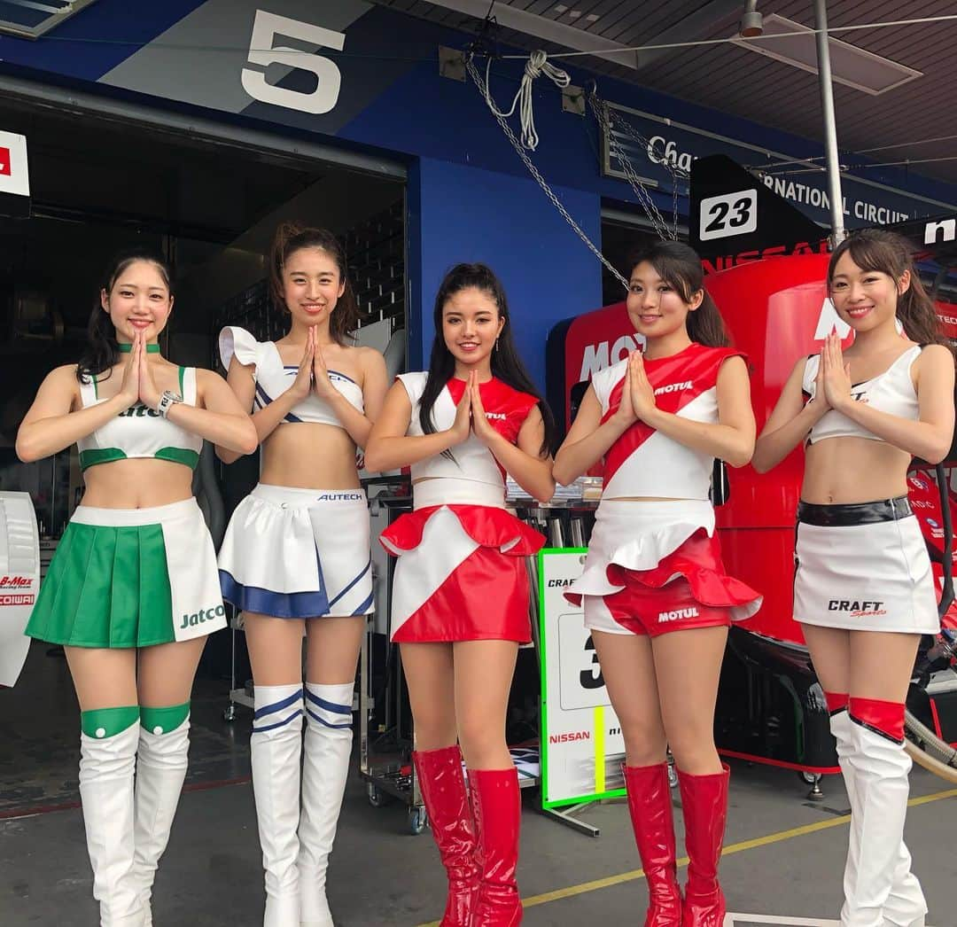 辻井美香さんのインスタグラム写真 - (辻井美香Instagram)「１日目のピットウォーク♡  #タイの思い出 #supergt2019 #sgt #supergt #nddpracing #nddpracingwithbmax #NISSAN #NISMO #MOTUL #motulcircuitlady #carracing #autosport #changinternationalcircuit #thailand #buriram #racequeen #レースクイーン #japanesgirls #followme #instalike #instalikes #いいね」7月4日 14時38分 - tsujii_yoshika