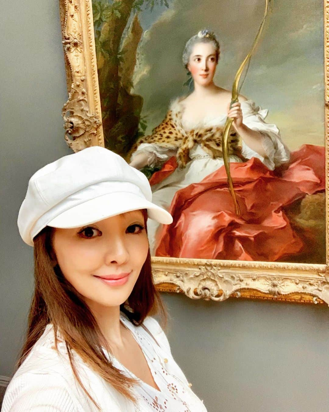 神田うのさんのインスタグラム写真 - (神田うのInstagram)「Diana is also a ballet dancing with traditional bow.  Painting Diana is beautiful too.  Art is connected among ballet, painting and music.✨ #metropolitanmuseum#metropolitan#museum#メトロポリタンミュージアム #nyc#newyork#newyorkcity#manhattan#マンハッタン#ニューヨーク#ニューヨーク旅行#家族#母娘#親子リンクコーデ#親子コーデ#お揃いコーデ#matchingfashion#matchingcordinate#神田うの#unokanda」7月4日 14時45分 - unokandaofficial