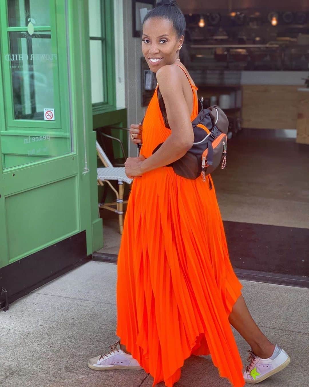 ミリーさんのインスタグラム写真 - (ミリーInstagram)「ORANGE : The color of enthusiasm, happiness & creativity 🧡 We are feeling your energy @juneambrose - gorgeous! #orange #fluorescent #summer」7月4日 6時18分 - milly