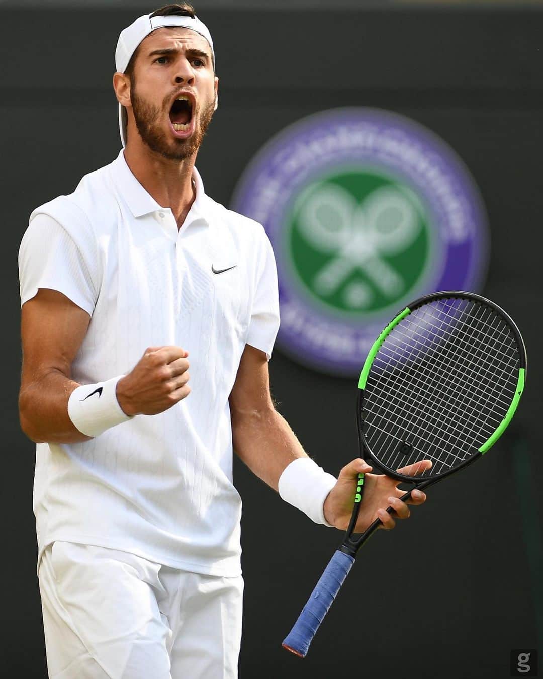 カレン・ハチャノフのインスタグラム：「Great atmosphere on court 1 and fight tonight 🙌🏻🔥 Round 3 here we come!!!💪🏻🌱 #Wimbledon #SW19」