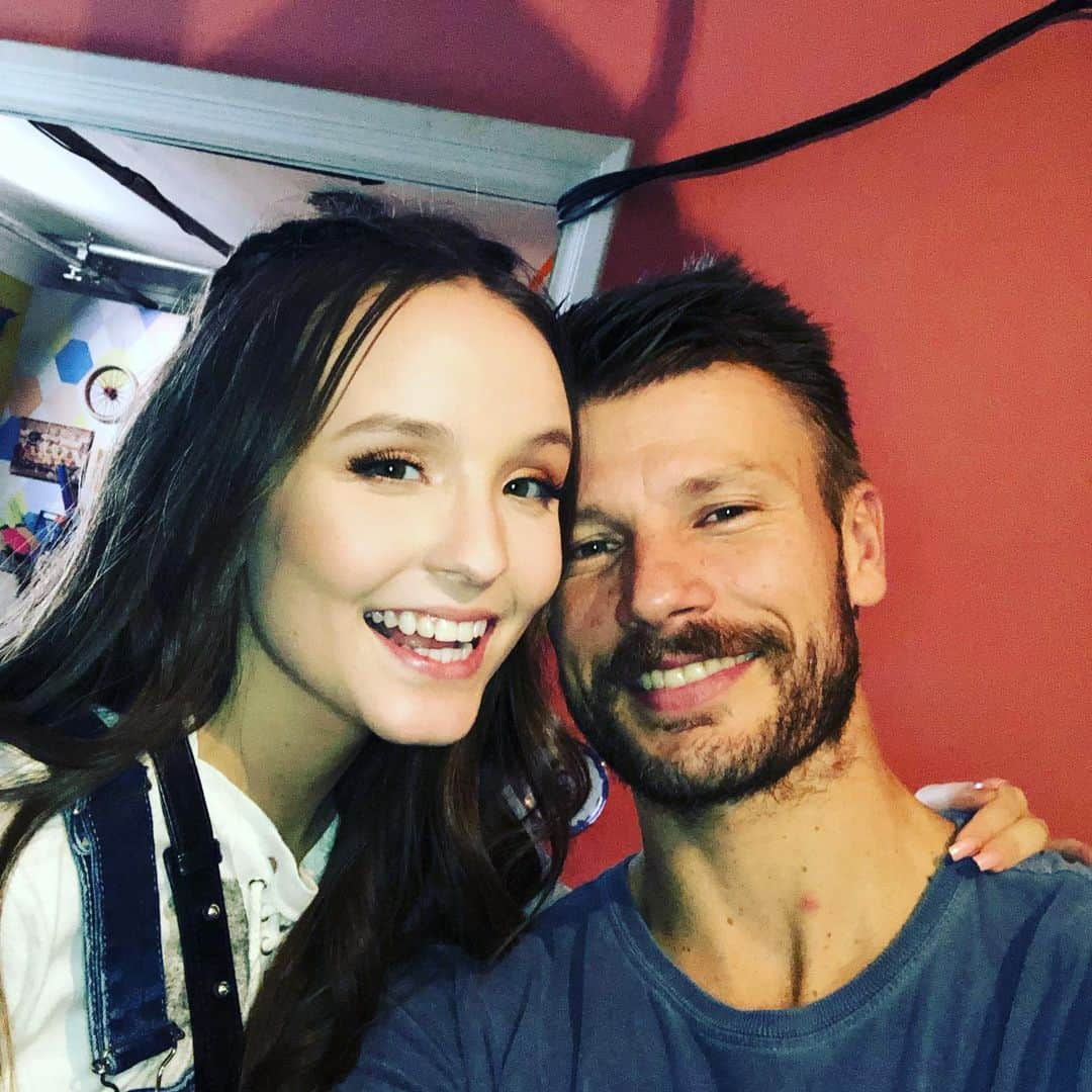 Rodrigo Hilbertさんのインスタグラム写真 - (Rodrigo HilbertInstagram)「@larissamanoela no nosso #temperodefamilia 😱」7月4日 7時17分 - rodrigohilbert