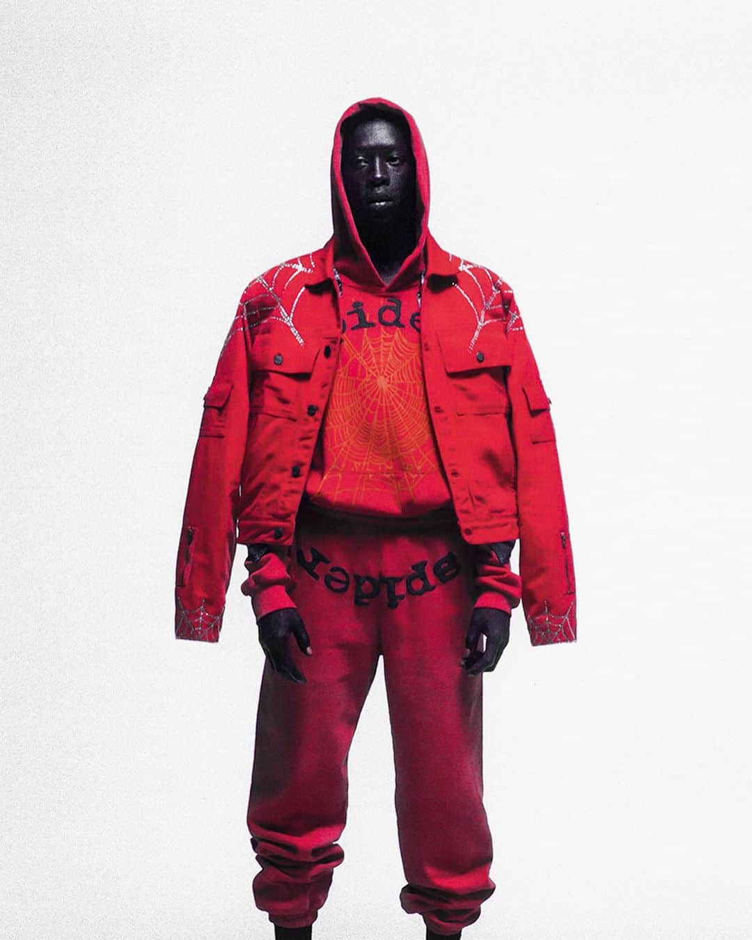 HYPEBEASTさんのインスタグラム写真 - (HYPEBEASTInstagram)「@hypebeaststyle: @thuggerthugger1 has presented a lookbook for his @spiderworldwide brand and announced that he will be holding a pop-up shop in Shoreditch, London during the weekend of his performance at @wirelessfest. The July 4 - July 5 pop-up shop will be taking place at “Dirty House” a black-painted warehouse created by the British-Ghanaian architect David Adjaye.  Photo: Spider」7月4日 7時19分 - hypebeast
