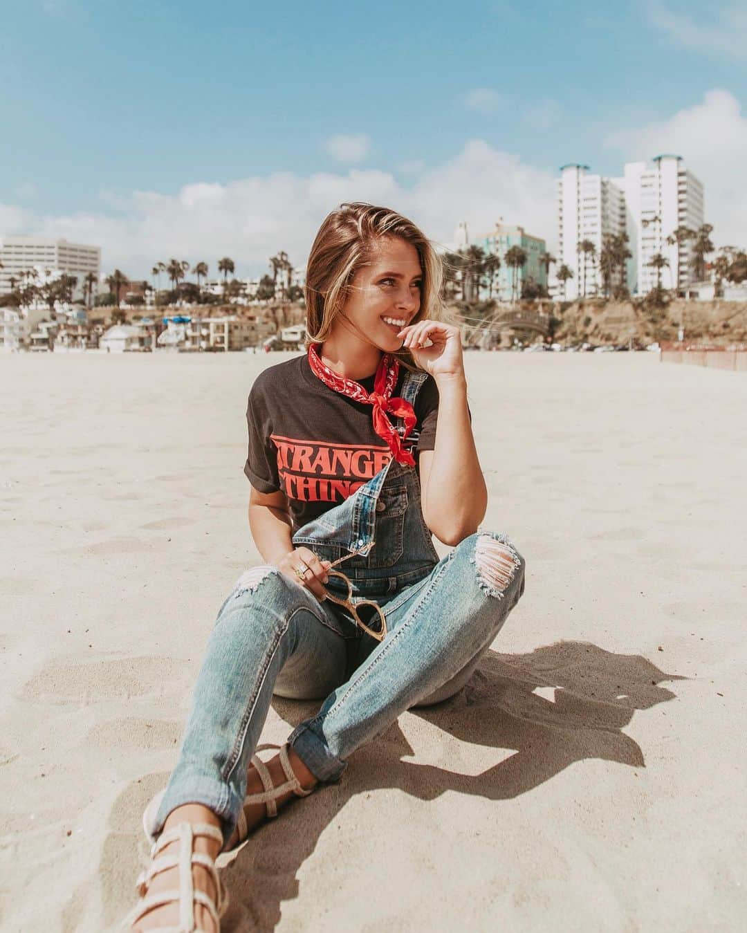 Emily Zeckさんのインスタグラム写真 - (Emily ZeckInstagram)「- Soooo who’s gonna binge-watch the new season of Stranger Things? 😝 @rue21 #ad #YOUinrue」7月4日 7時27分 - thatpineapplegirl